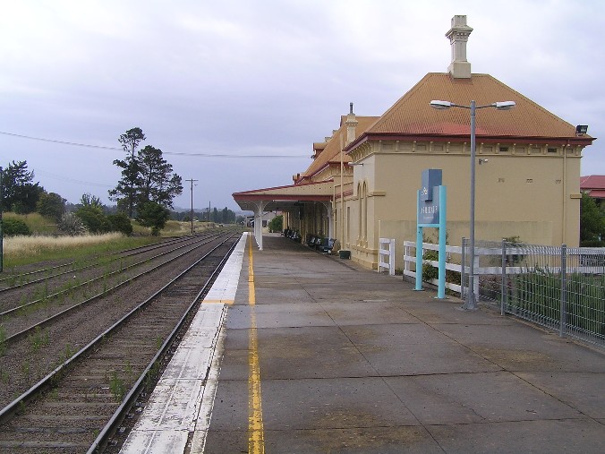 
The view looking north along the platform.
