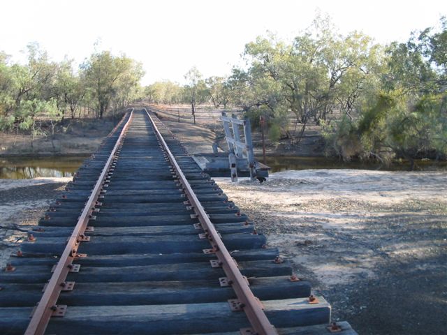 
View over the Bogan River looking back towards Byrock, about 100m back from
the Bogan River Tank.
