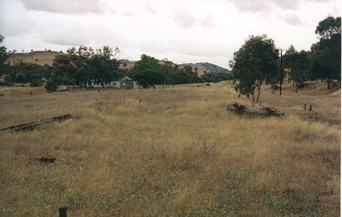 
Little remains of the siding which once graced Brawlin.
