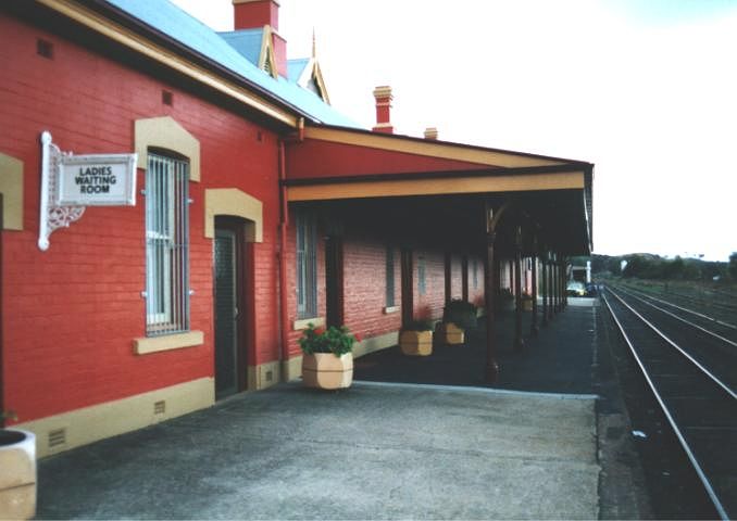 
Looking along the platform in the direction of Blayney.
