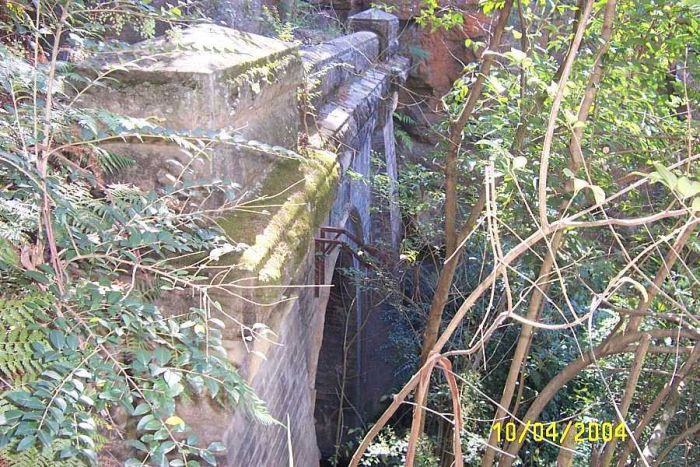 
A close-up view of the up portal of the original Glenbrook Tunnel.
