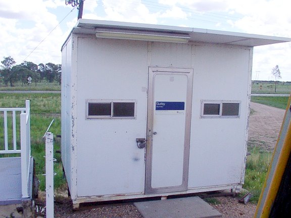 The safeworking hut on the platform.