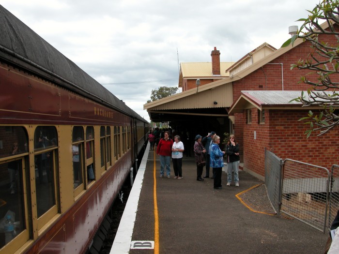 
Platform and station building
