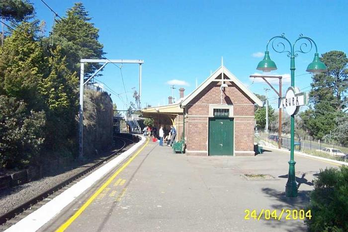 
Thw view looking towards Sydney along platform 1.
