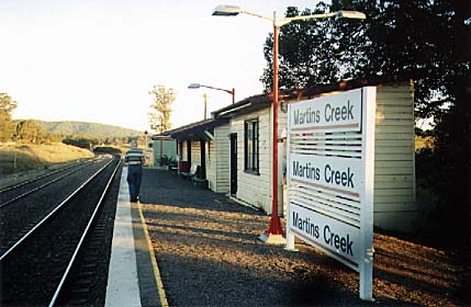 
The view looking south along the platform, towards Maitland.
