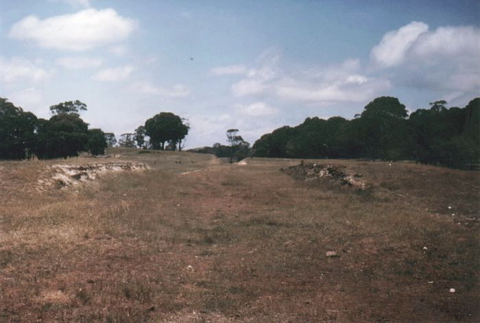 
Only a pair of collapsing banks betray existence of the one-time station at
Mount Rae.
