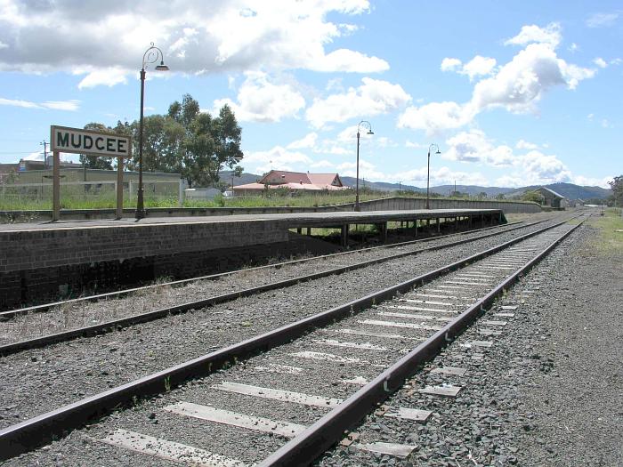 
The extended passenger platform, with the very long goods loading bank
behind it.
