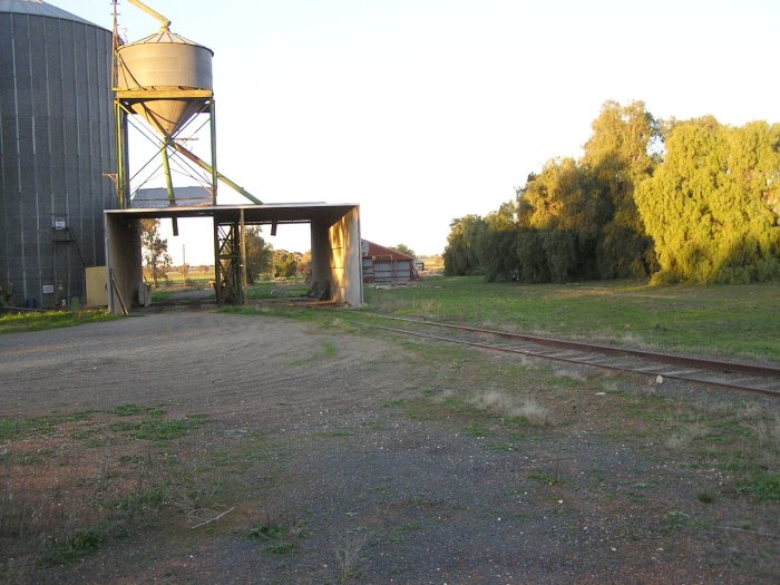 Close-up of the BG grain loading facility on the eastern side of Urana-Oaklands Road.