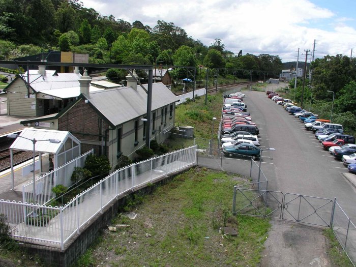 The car park which now resides in the location of the refuge loop, and goods siding serving a goods and packing shed, and a loading bank for Millmaster Feeds.