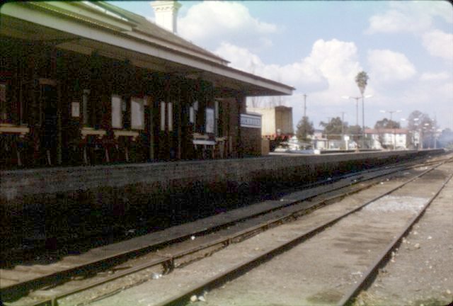 The view looking across to the platform, looking in the direction of Sydney.