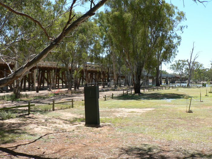 The view from the east of the former combined road/rail bridge over the Murray River.