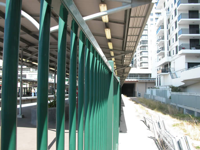 The empty platfom next to platform 2 ready to receive the new line extension to Epping.