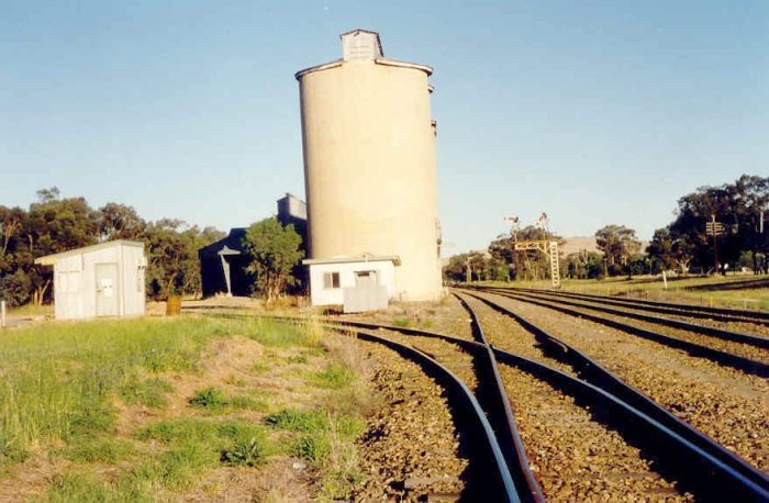 The view looking towards Sydney. Note the two semaphore arms on the gantry.