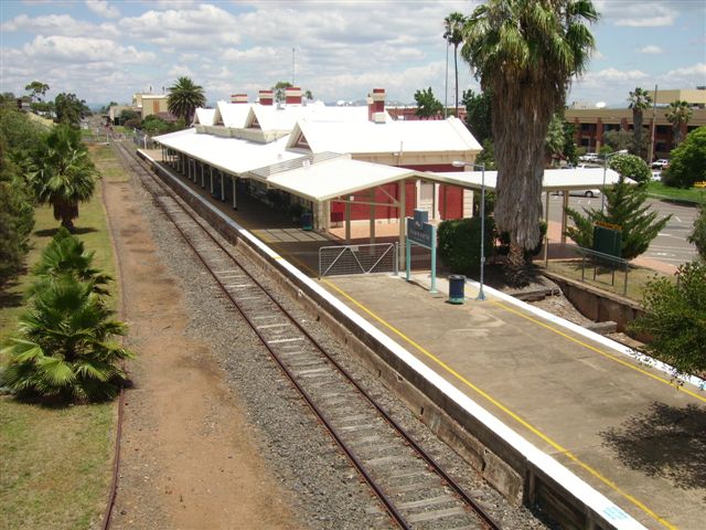 Looking in the Down direction, the rationalised yard is evident. The mainline was previously laid to the left, and the current track was the Platform Road.