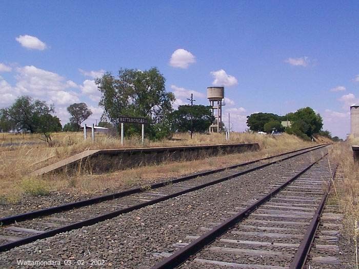 
The platform road has been lifted, but the short platform still sports
a nameboard.
