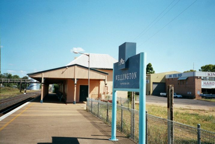 
The view along the platform shows the modern Countrylink signage.
